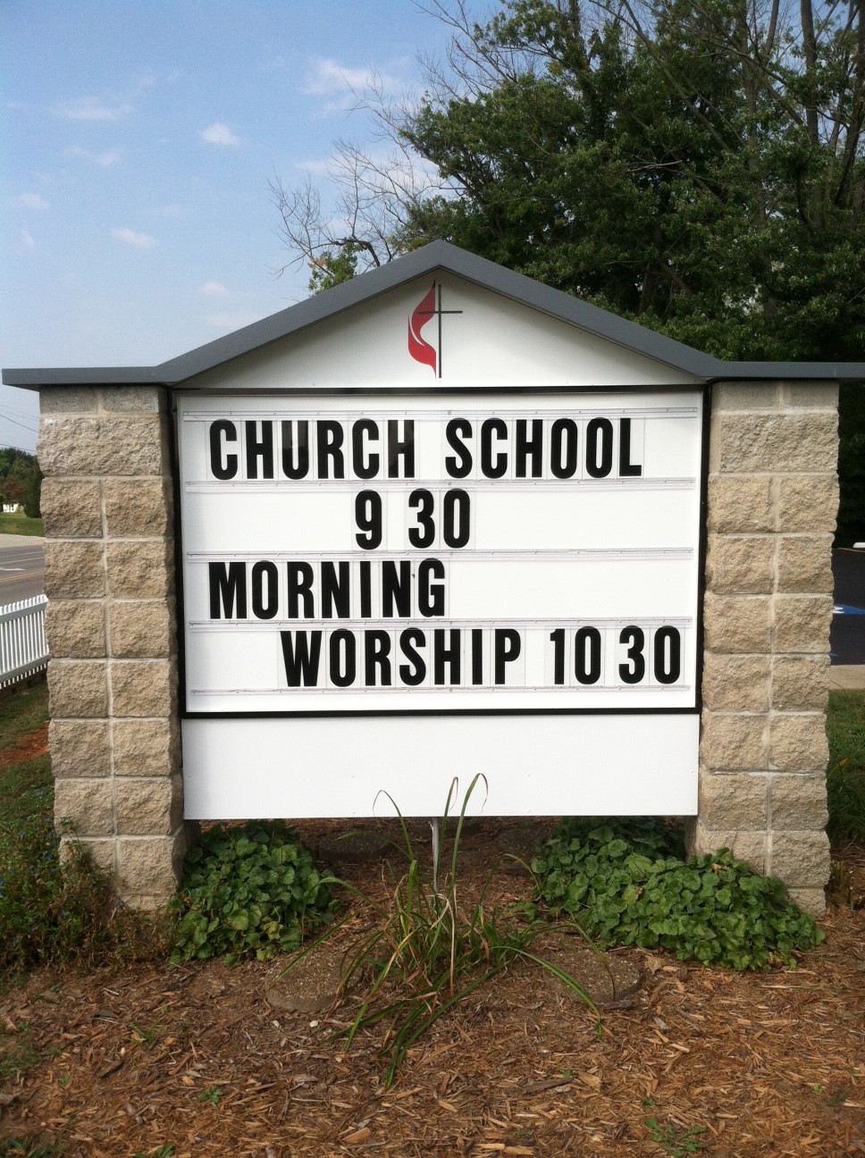 monument-signs-crossroads-church